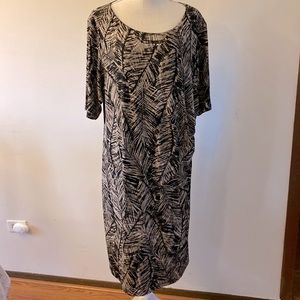 Connected Apparel women’s trendy plus leaf print sheath dress brown 20W